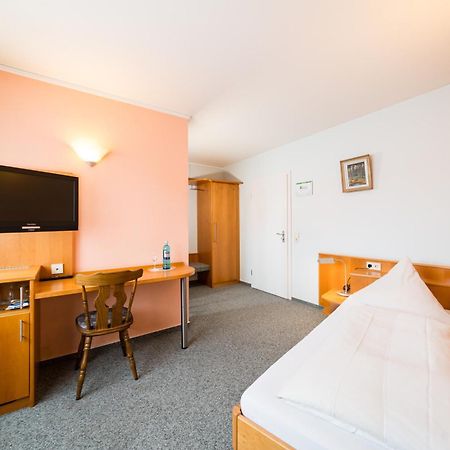 Hotel Restaurant Vater Rhein Woerth am Rhein Szoba fotó