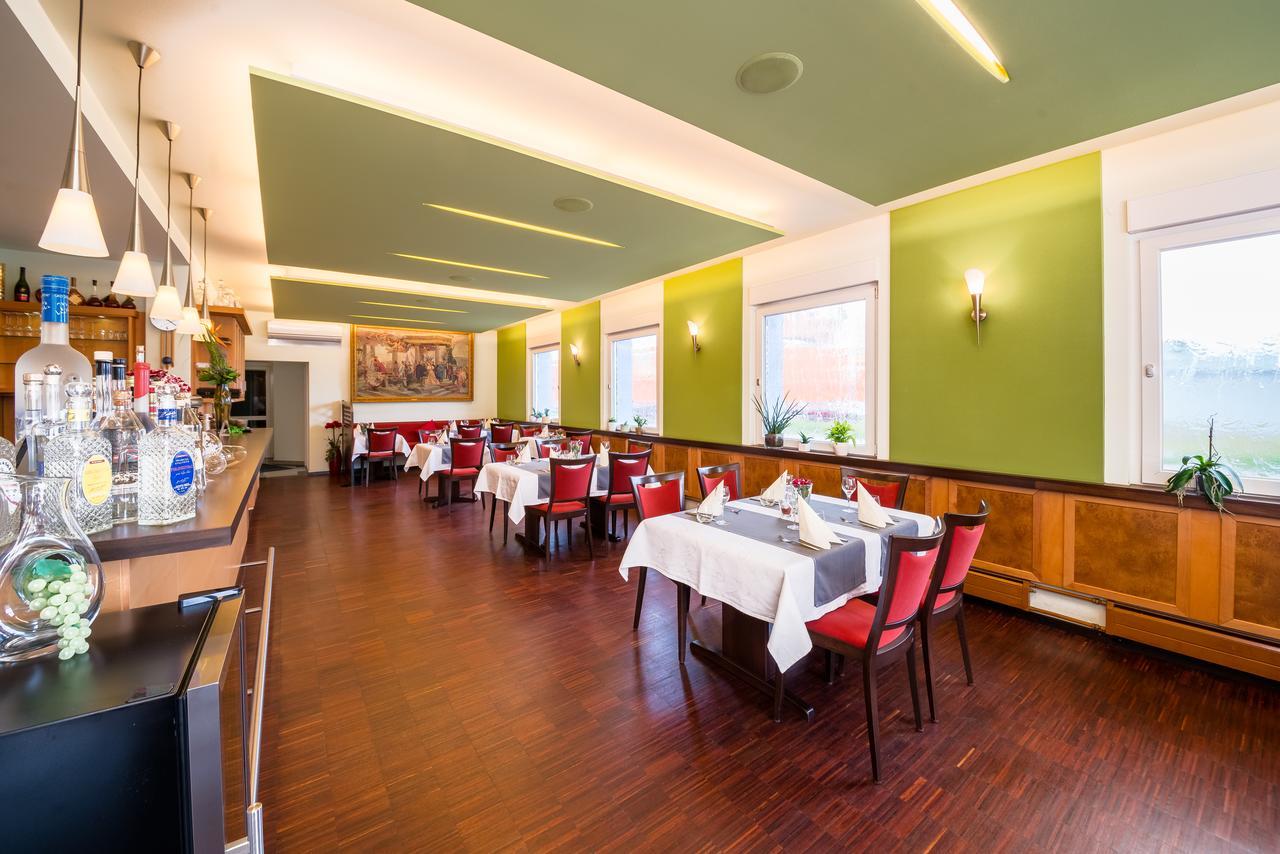 Hotel Restaurant Vater Rhein Woerth am Rhein Kültér fotó