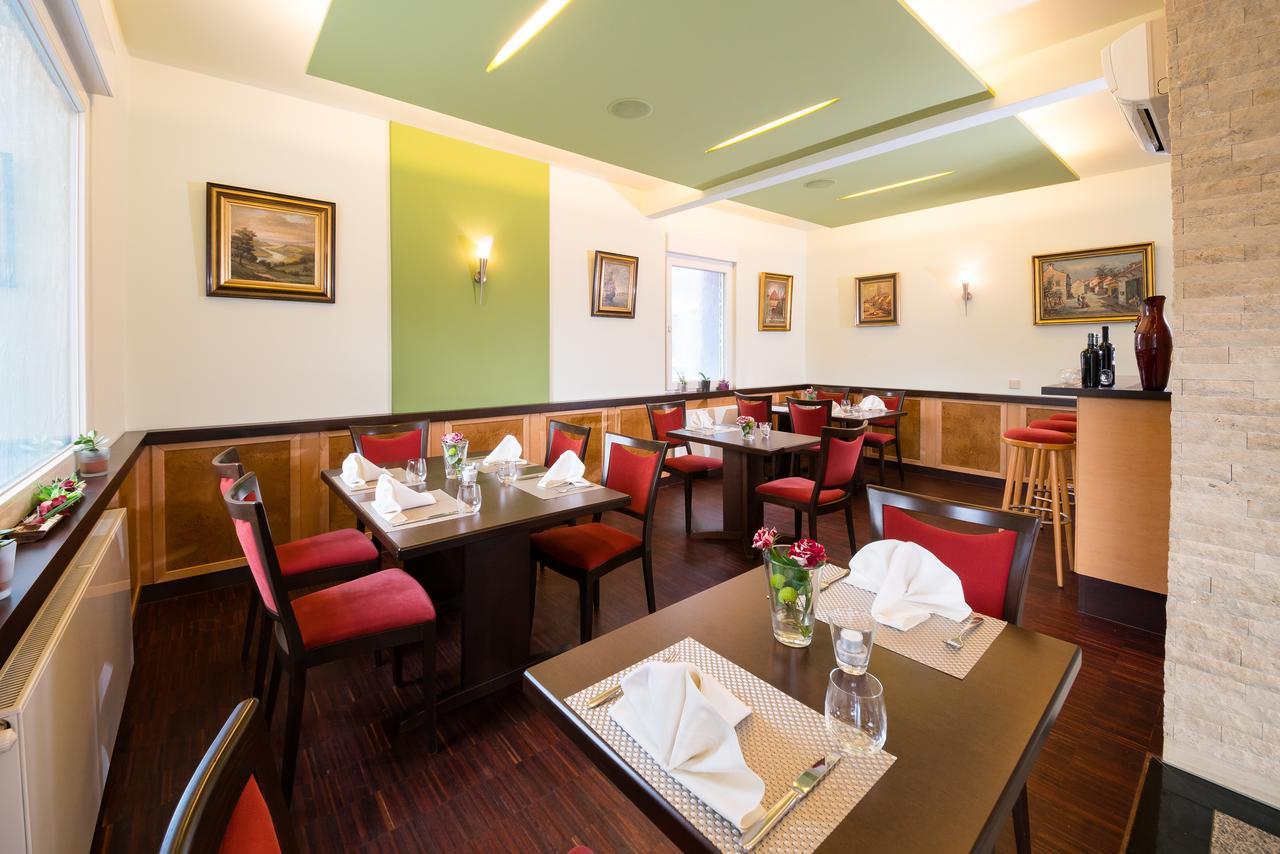 Hotel Restaurant Vater Rhein Woerth am Rhein Kültér fotó